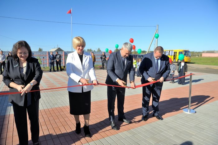 В Телуше открыли Доску Почета филиала «Пищевик-Агро» ОАО «Красный пищевик-Агросервис» (фоторепортаж)