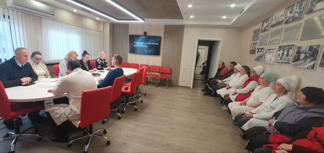 Год качества – залог успеха социально-экономического развития страны. На "Красном пищевике" прошел Единый день информирования